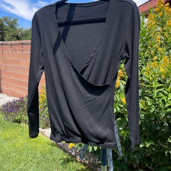 Dresses & Skirts - Elegant Black Wrap Top